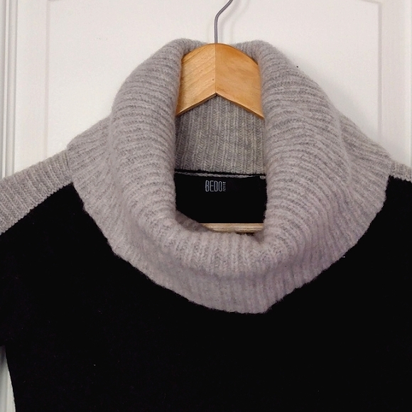 Bedo, black and grey, xs, turtleneck sweater - Picture 2 of 3